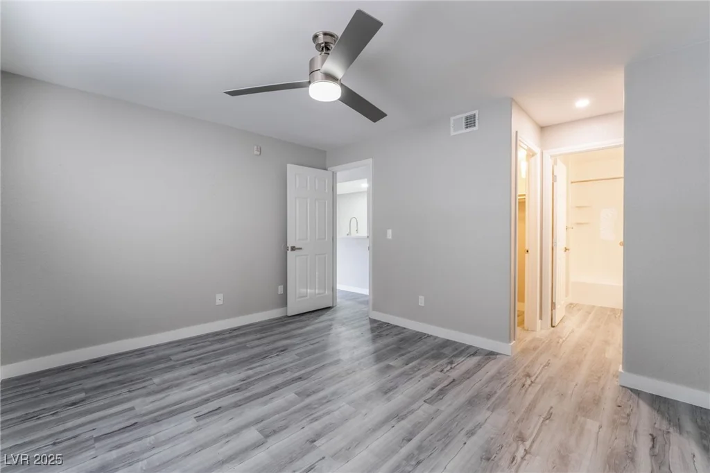 220 Mission Catalina, Las Vegas, NV 89107