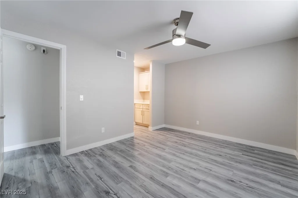 220 Mission Catalina, Las Vegas, NV 89107