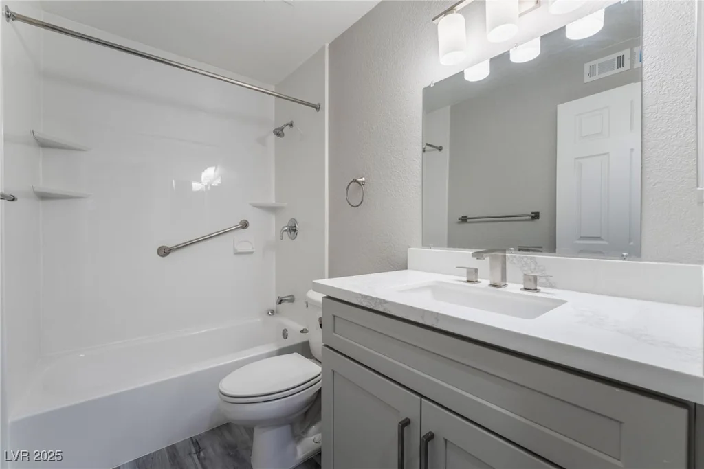 220 Mission Catalina, Las Vegas, NV 89107