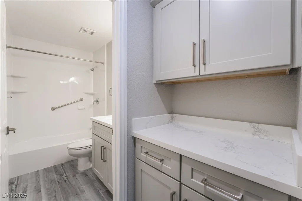220 Mission Catalina, Las Vegas, NV 89107