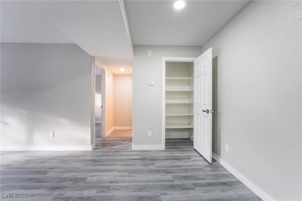 220 Mission Catalina, Las Vegas, NV 89107