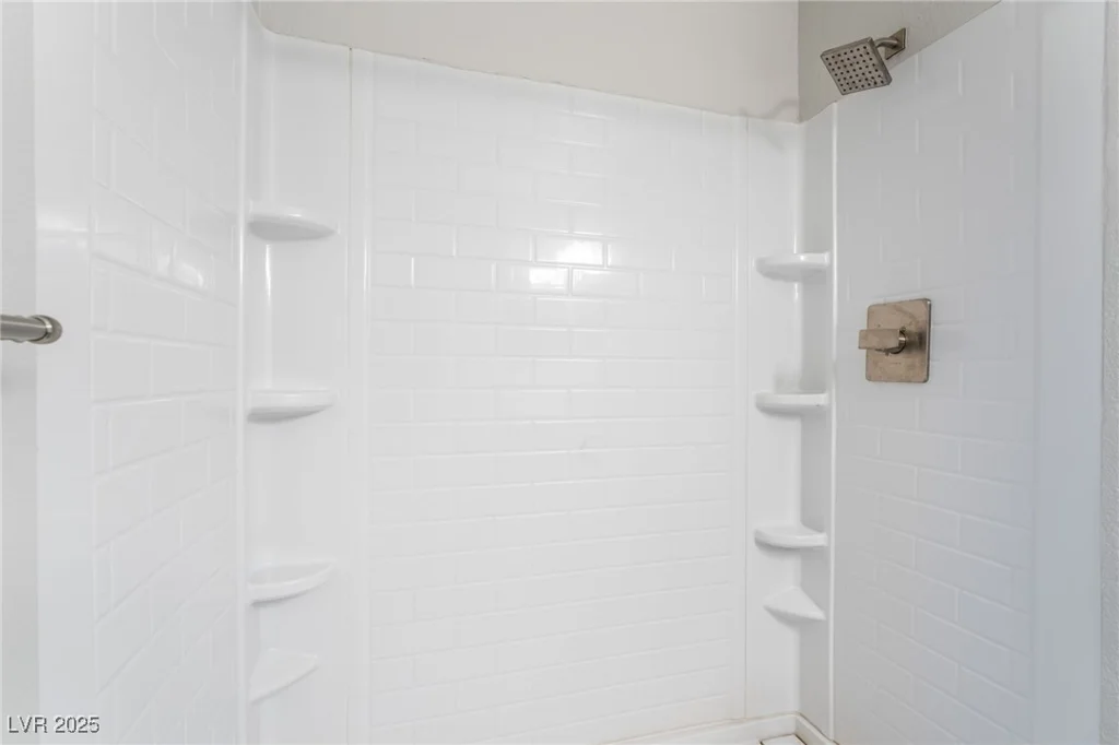220 Mission Catalina, Las Vegas, NV 89107