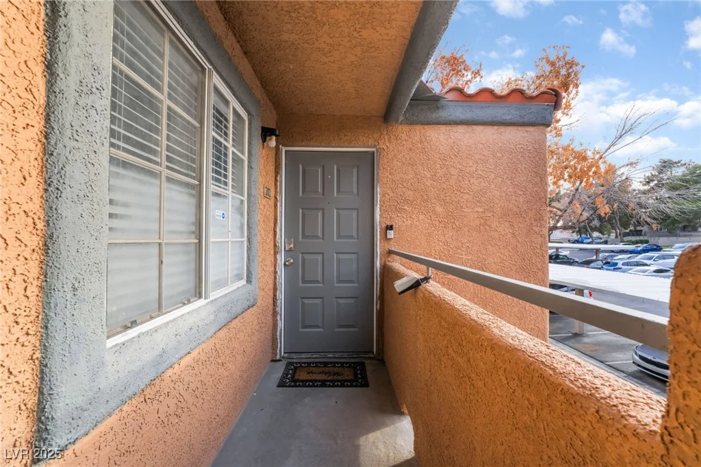 220 Mission Catalina, Las Vegas, NV 89107