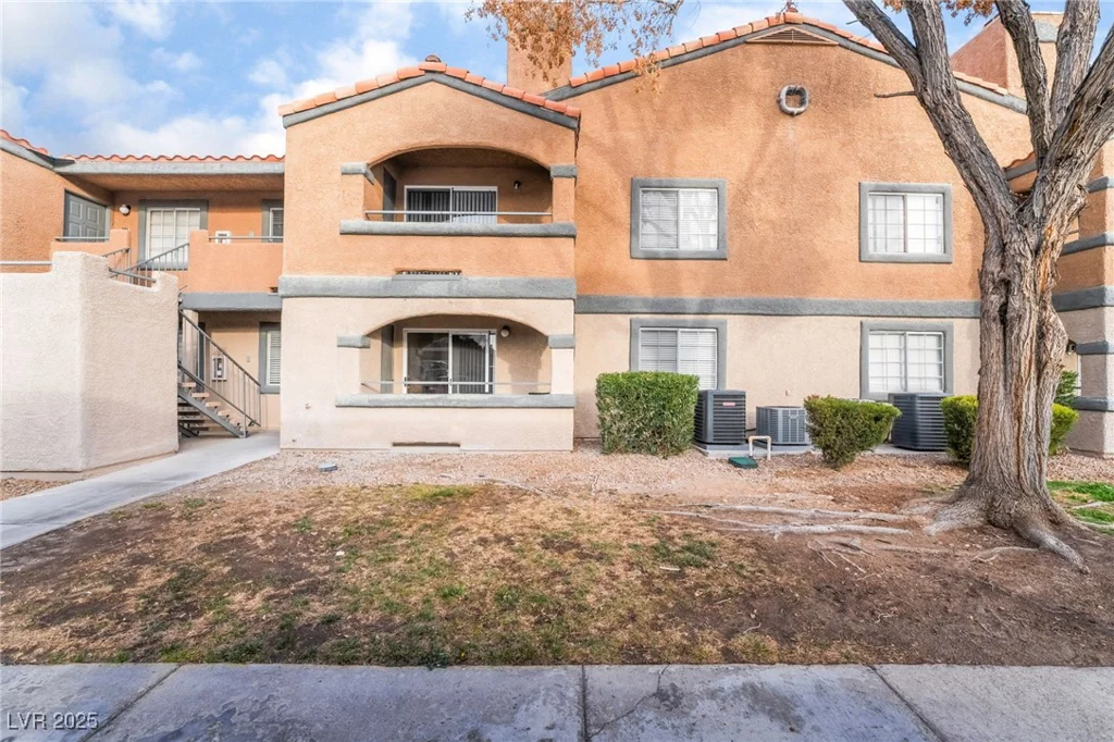220 Mission Catalina, Las Vegas, NV 89107