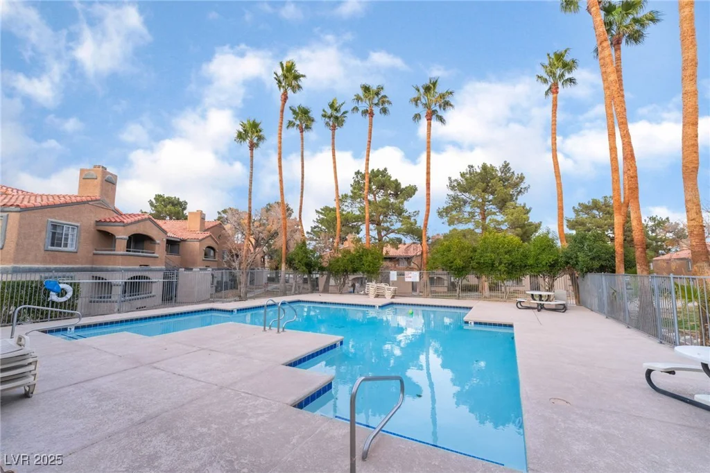 220 Mission Catalina, Las Vegas, NV 89107