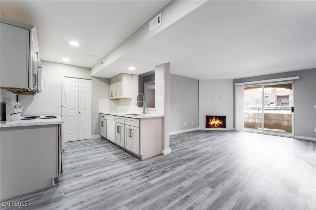 220 Mission Catalina, Las Vegas, NV 89107