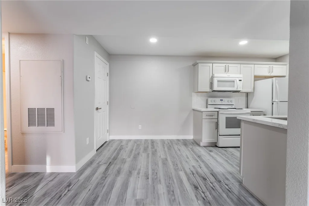 220 Mission Catalina, Las Vegas, NV 89107