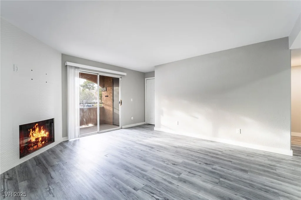 220 Mission Catalina, Las Vegas, NV 89107