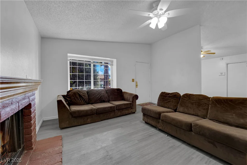 3936 Savoy, Las Vegas, NV 89115