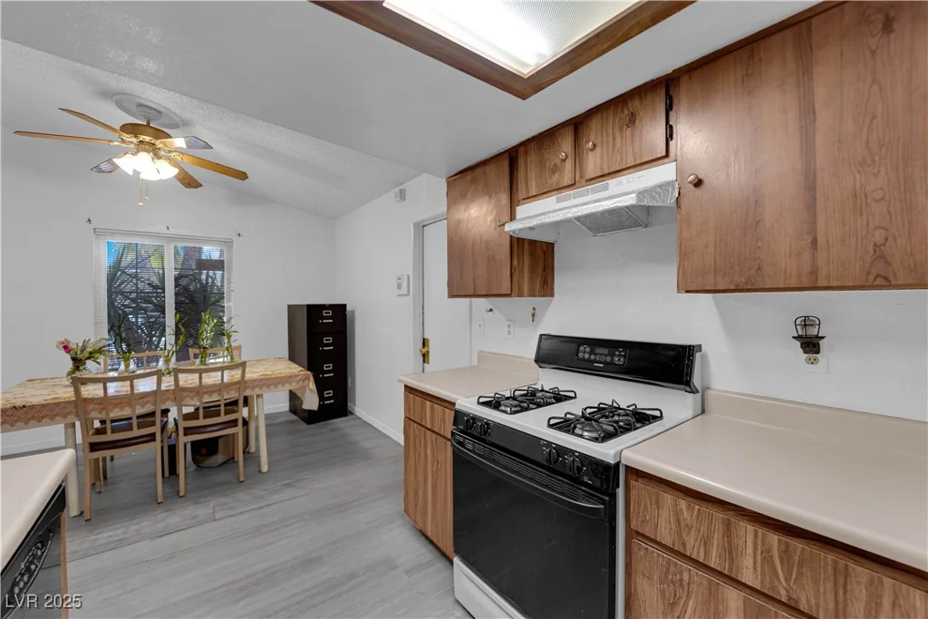 3936 Savoy, Las Vegas, NV 89115