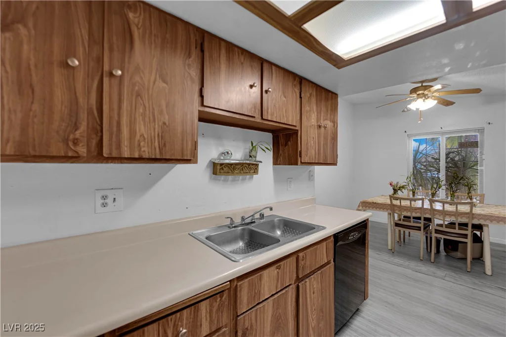 3936 Savoy, Las Vegas, NV 89115