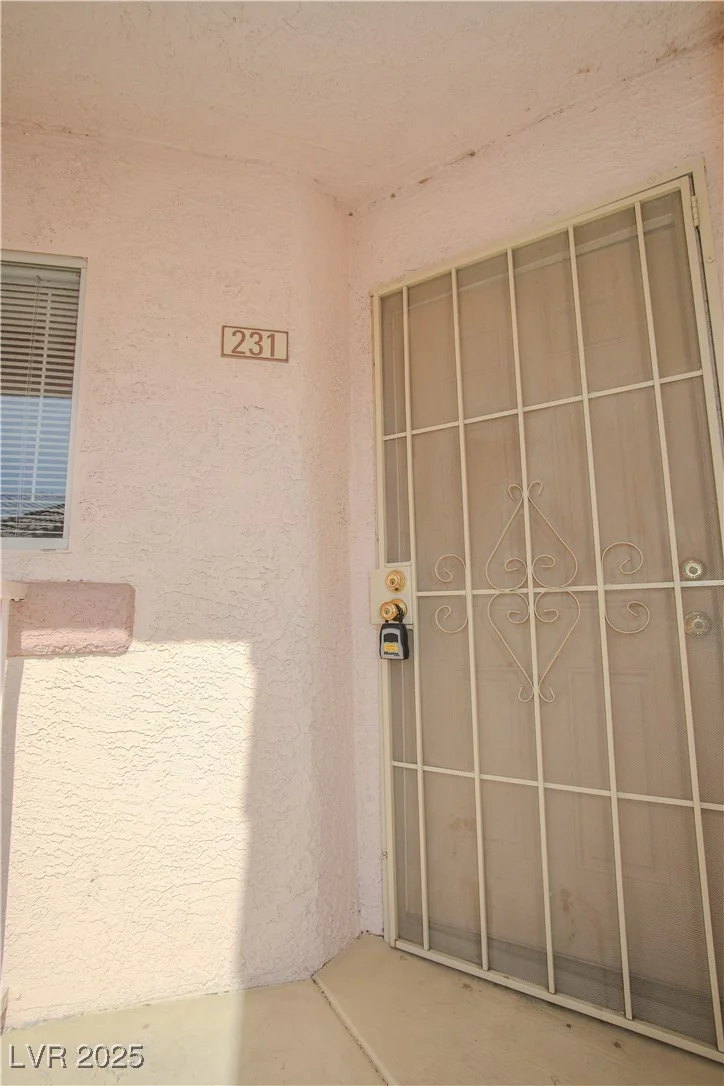 4555 Sahara, Las Vegas, NV 89104