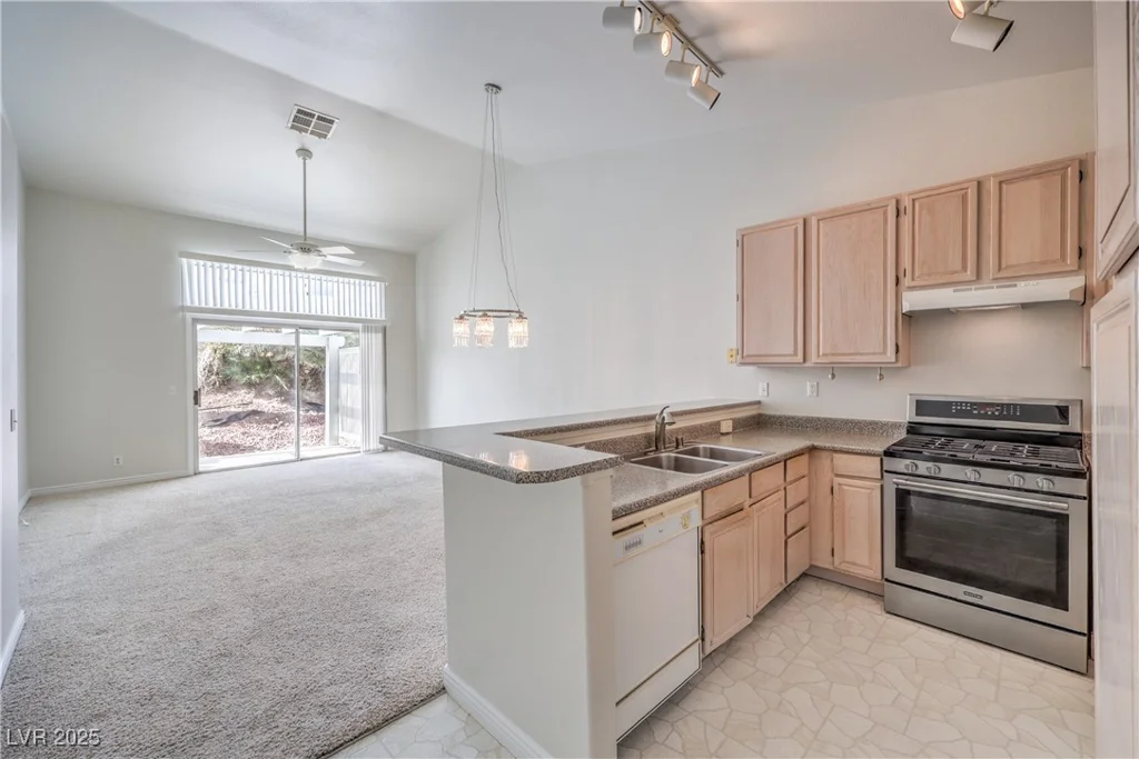 5185 Briar Meadow, Las Vegas, NV 89118