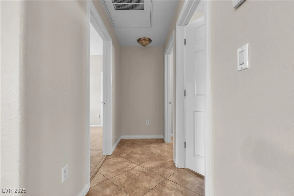 7701 Robindale, Las Vegas, NV 89113