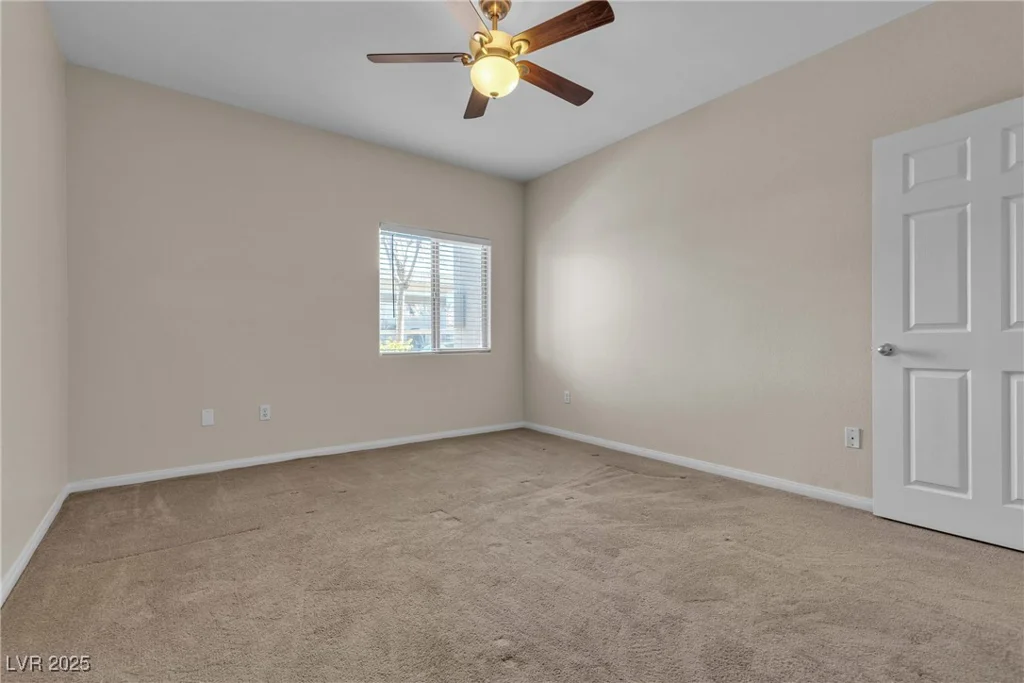 7701 Robindale, Las Vegas, NV 89113