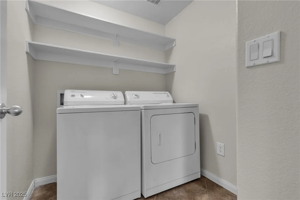 7701 Robindale, Las Vegas, NV 89113