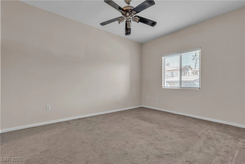 7701 Robindale, Las Vegas, NV 89113