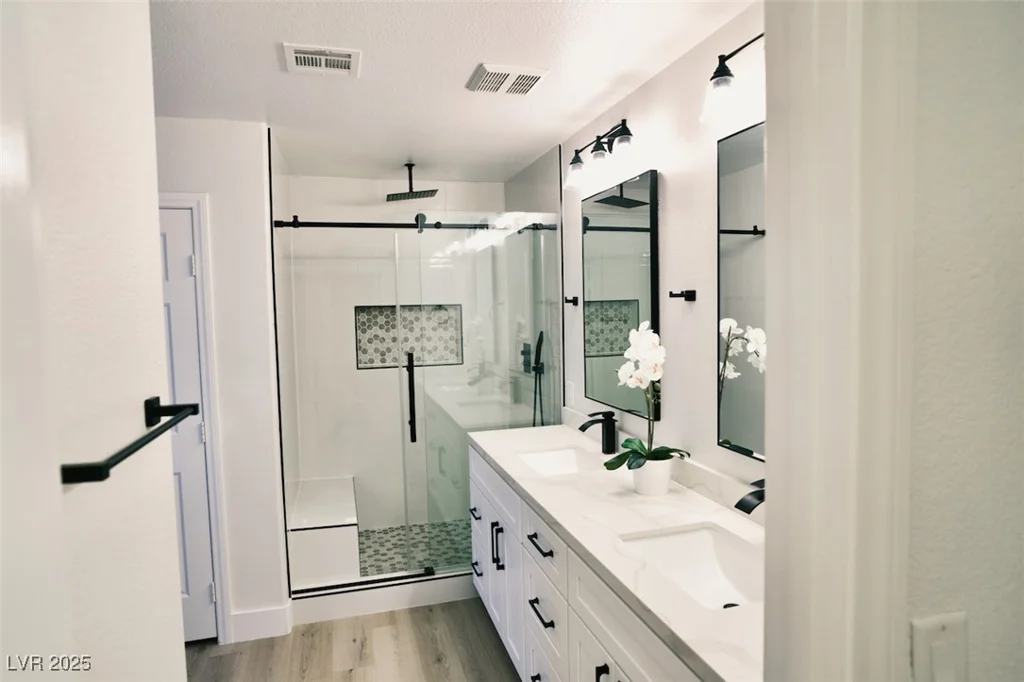 7808 Wavering Pine, Las Vegas, NV 89143