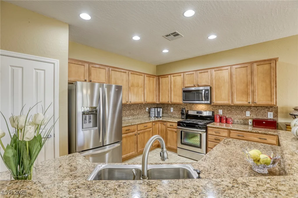 7828 Homing Pigeon, North Las Vegas, NV 89084