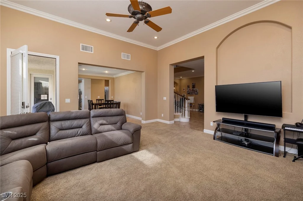 9379 Arrowhead Bluff, Las Vegas, NV 89149