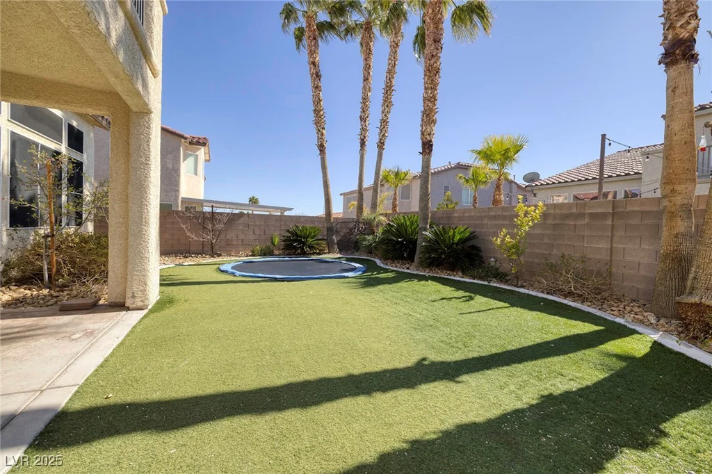 9379 Arrowhead Bluff, Las Vegas, NV 89149