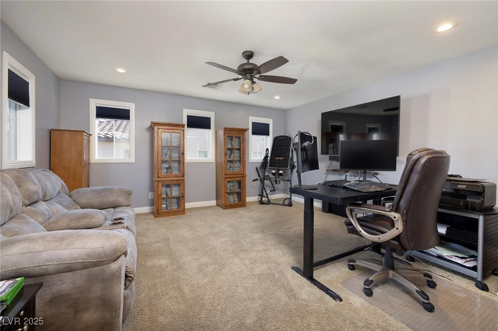 9379 Arrowhead Bluff, Las Vegas, NV 89149