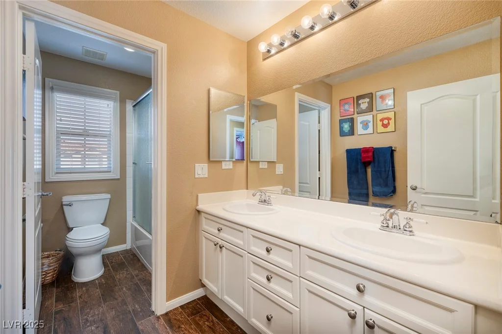 9379 Arrowhead Bluff, Las Vegas, NV 89149