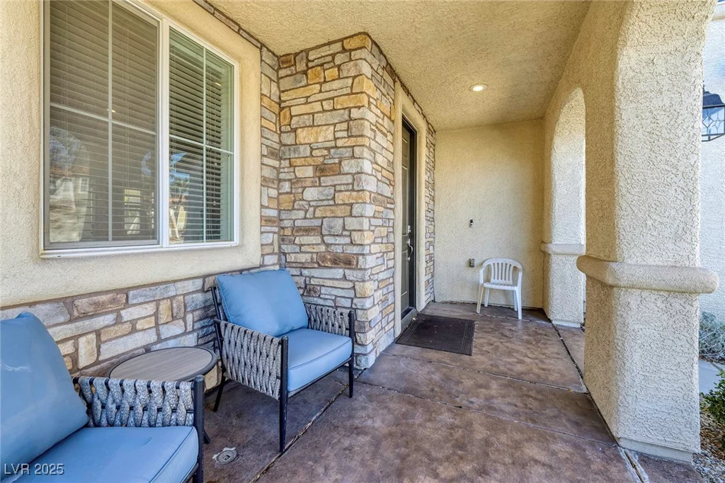 9379 Arrowhead Bluff, Las Vegas, NV 89149