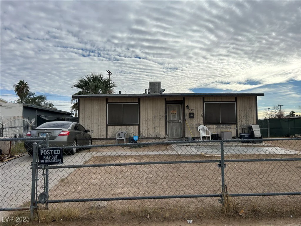 609 Kasper, Las Vegas, NV 89106