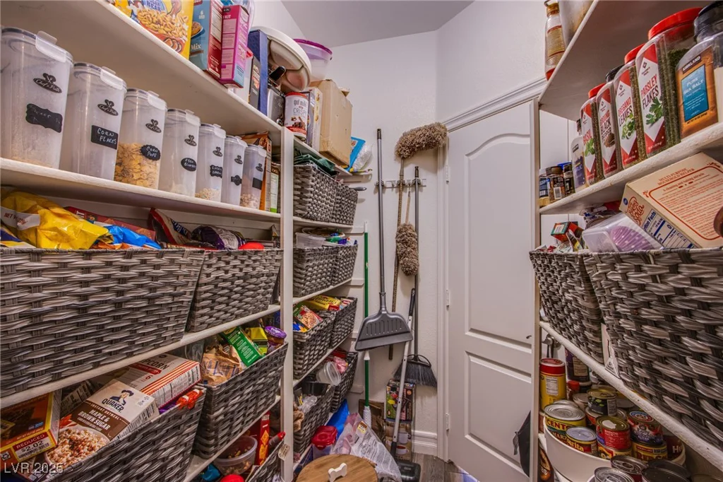 3882 Genoa, Las Vegas, NV 89141