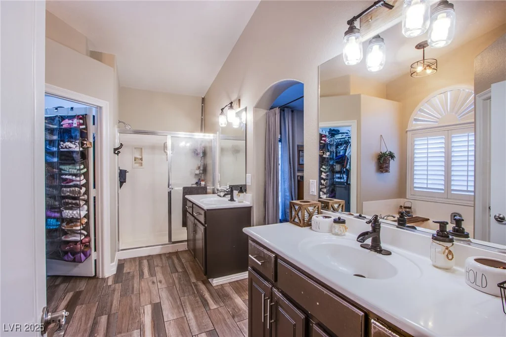 3882 Genoa, Las Vegas, NV 89141