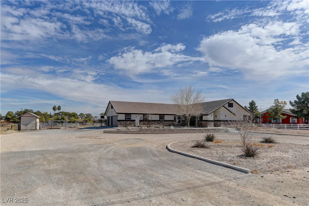 6917 Leon, Las Vegas, NV 89131