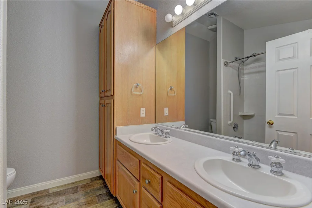 6917 Leon, Las Vegas, NV 89131