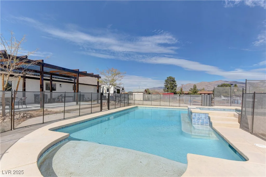 6917 Leon, Las Vegas, NV 89131