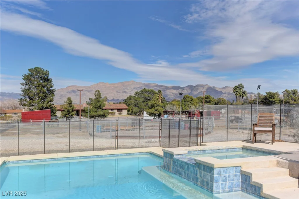 6917 Leon, Las Vegas, NV 89131
