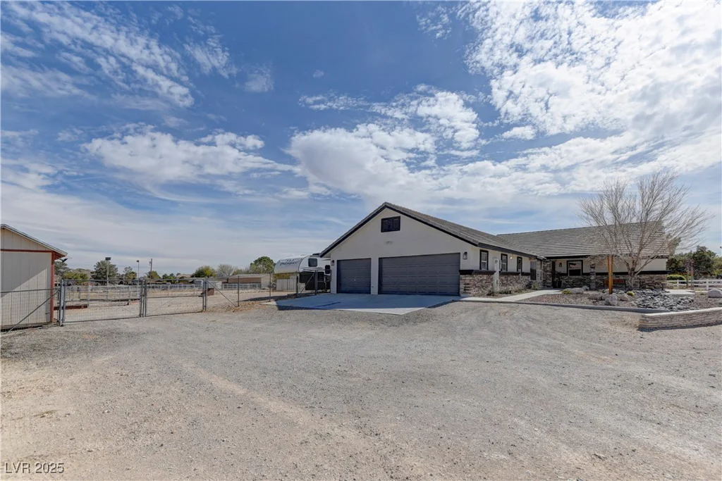 6917 Leon, Las Vegas, NV 89131