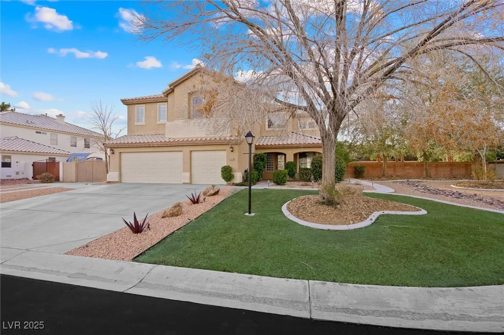 4933 Gate Fall, Las Vegas, NV 89149