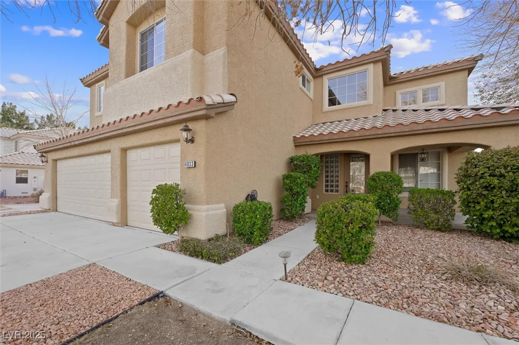 4933 Gate Fall, Las Vegas, NV 89149
