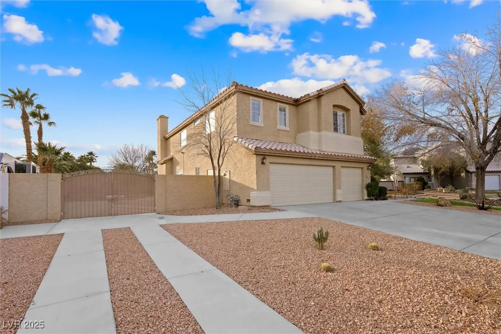 4933 Gate Fall, Las Vegas, NV 89149