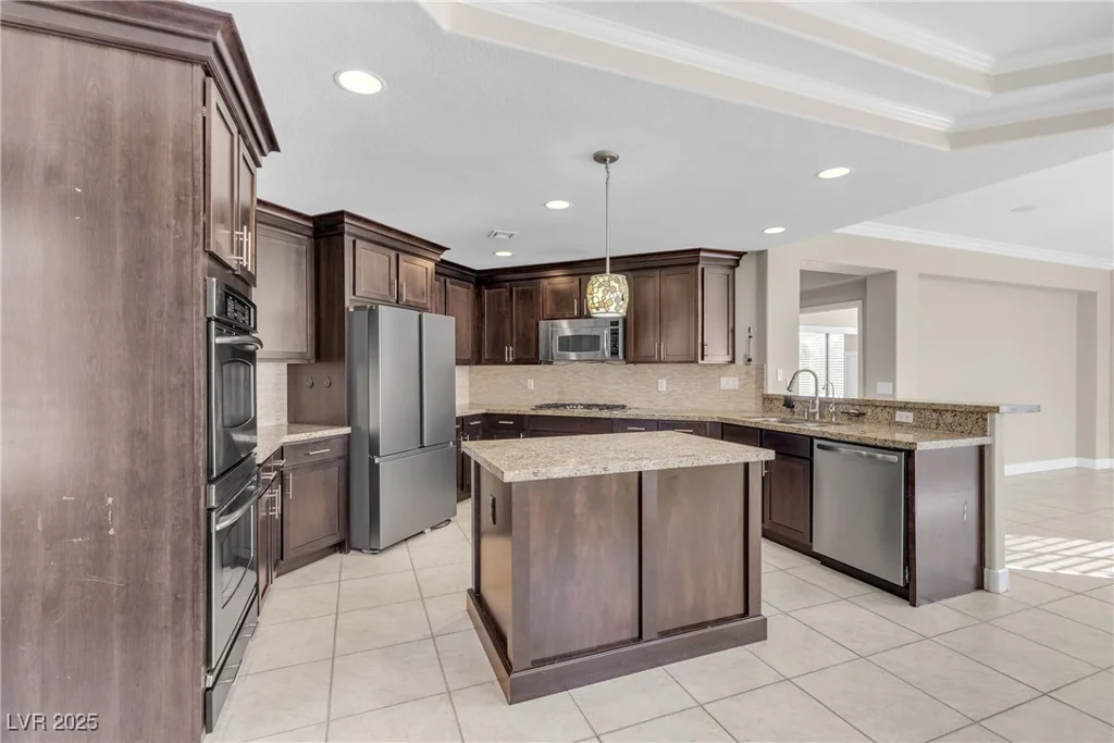 4933 Gate Fall, Las Vegas, NV 89149