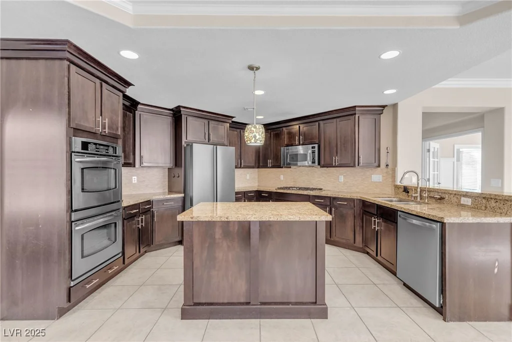 4933 Gate Fall, Las Vegas, NV 89149
