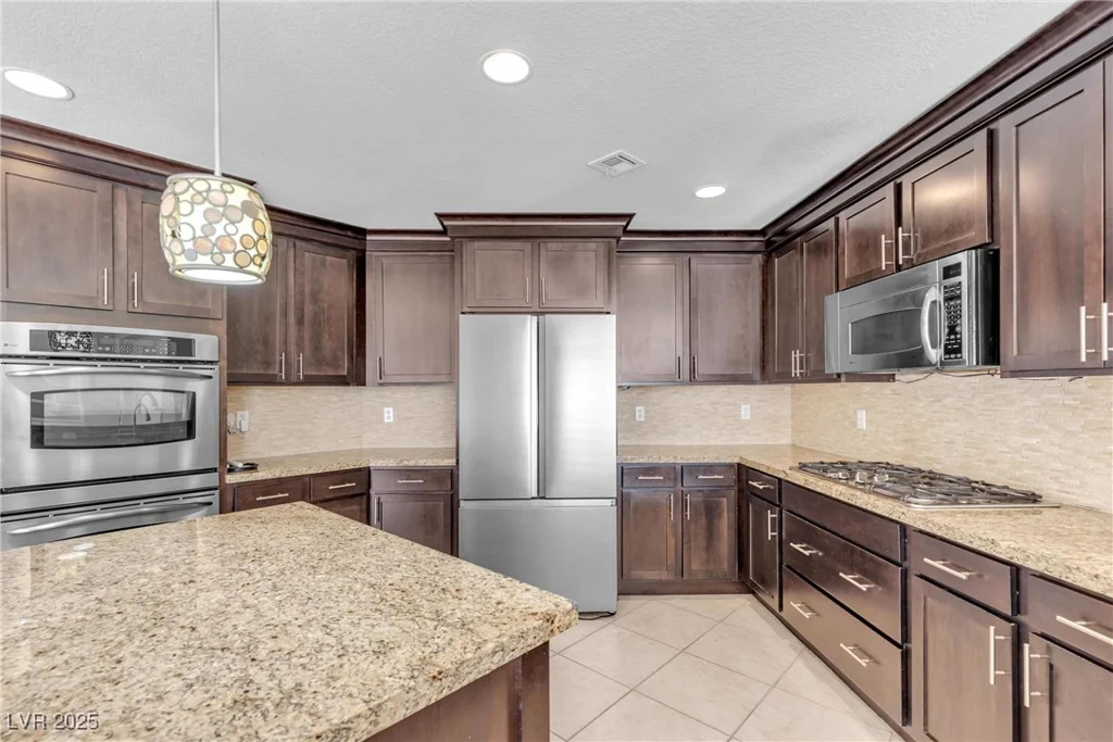 4933 Gate Fall, Las Vegas, NV 89149