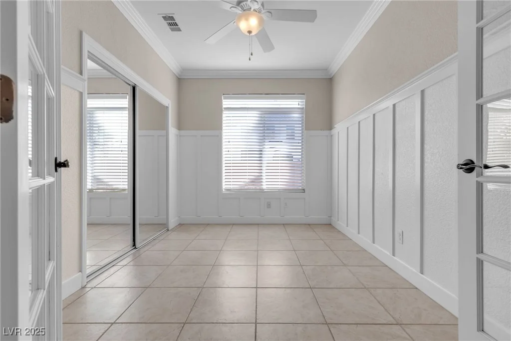 4933 Gate Fall, Las Vegas, NV 89149