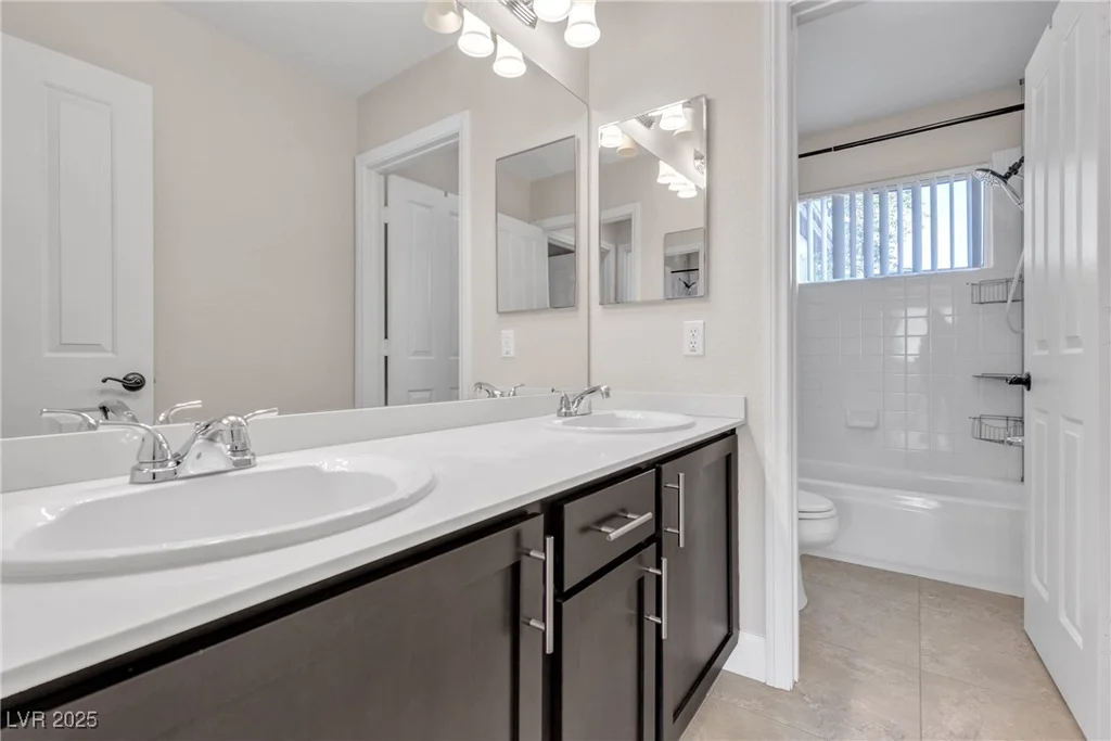 4933 Gate Fall, Las Vegas, NV 89149