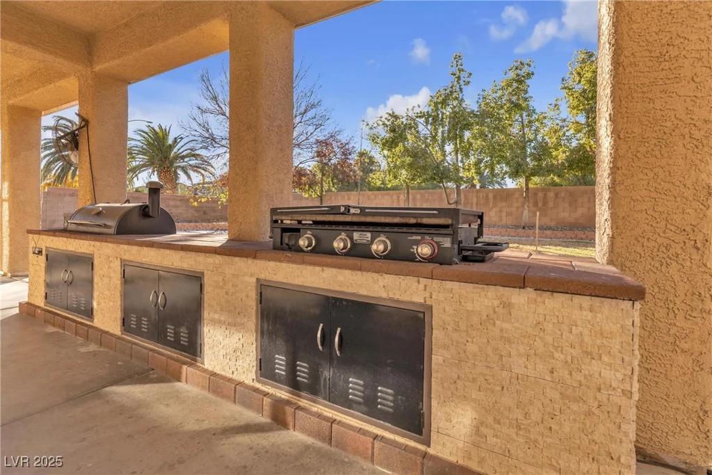 4933 Gate Fall, Las Vegas, NV 89149