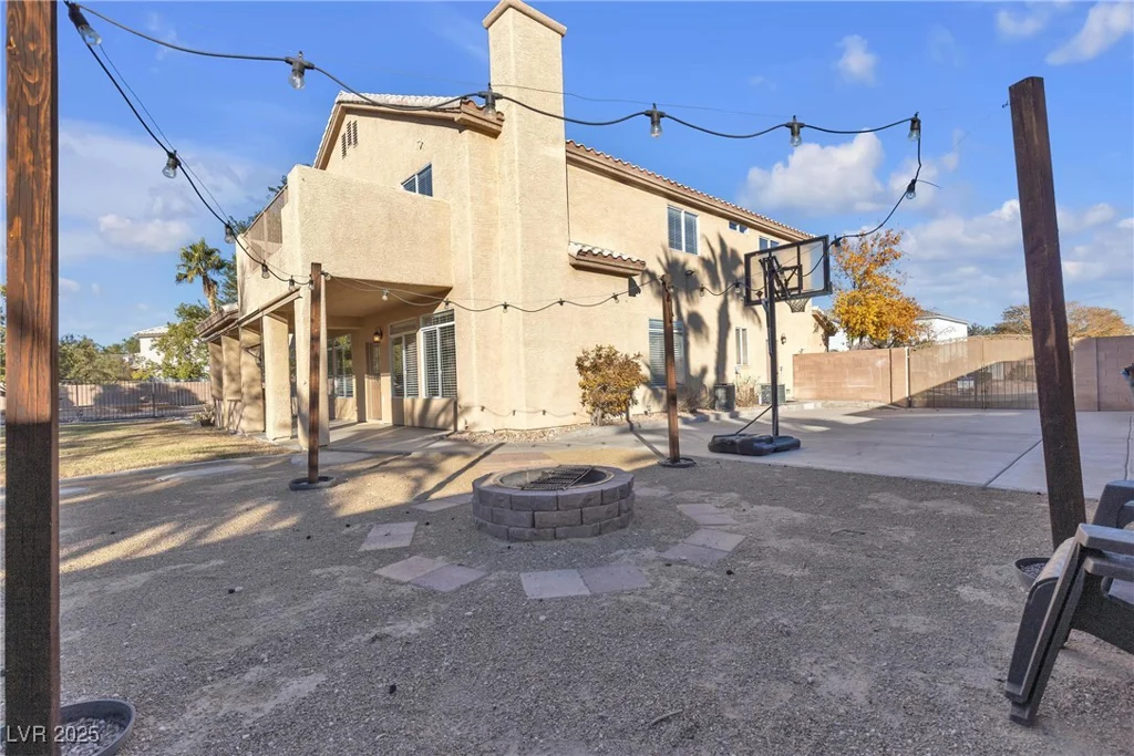 4933 Gate Fall, Las Vegas, NV 89149