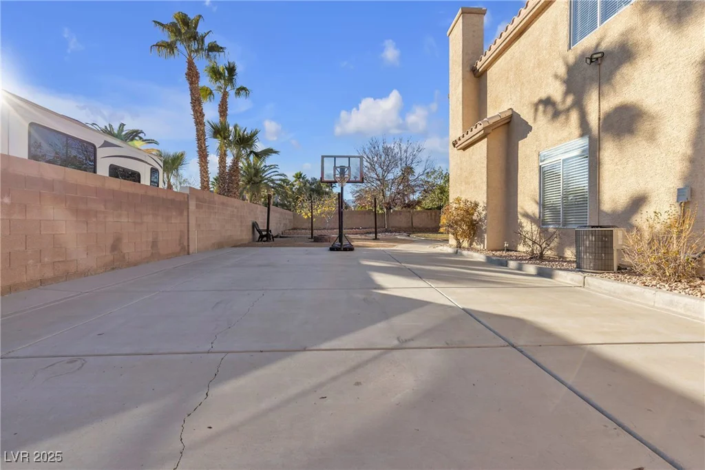 4933 Gate Fall, Las Vegas, NV 89149