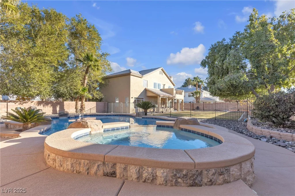 4933 Gate Fall, Las Vegas, NV 89149