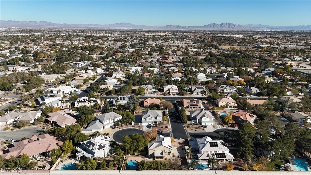 4933 Gate Fall, Las Vegas, NV 89149