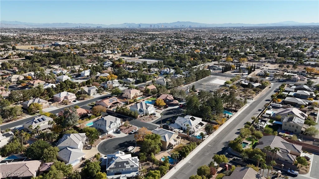 4933 Gate Fall, Las Vegas, NV 89149